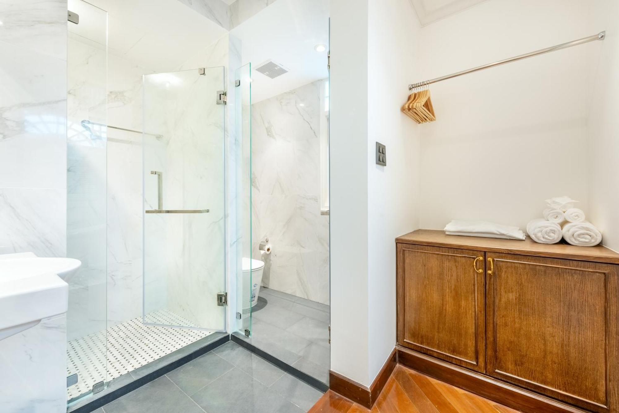 Large Double Room
