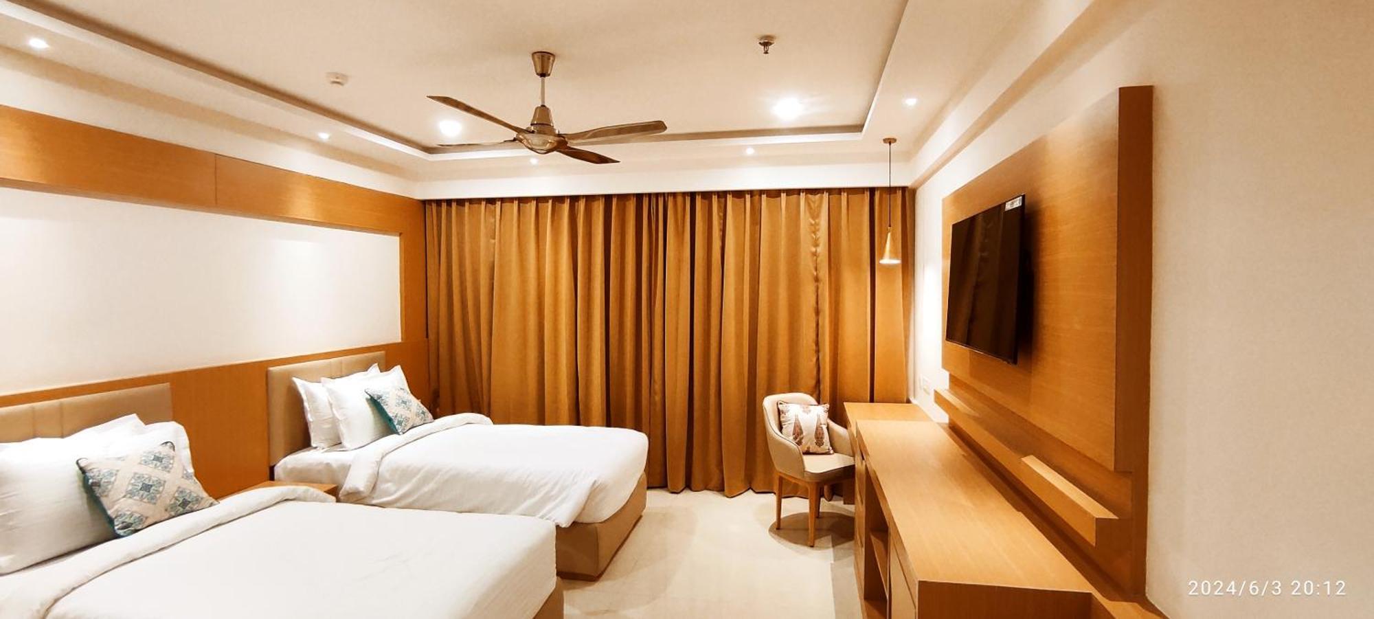 Standard Twin Room