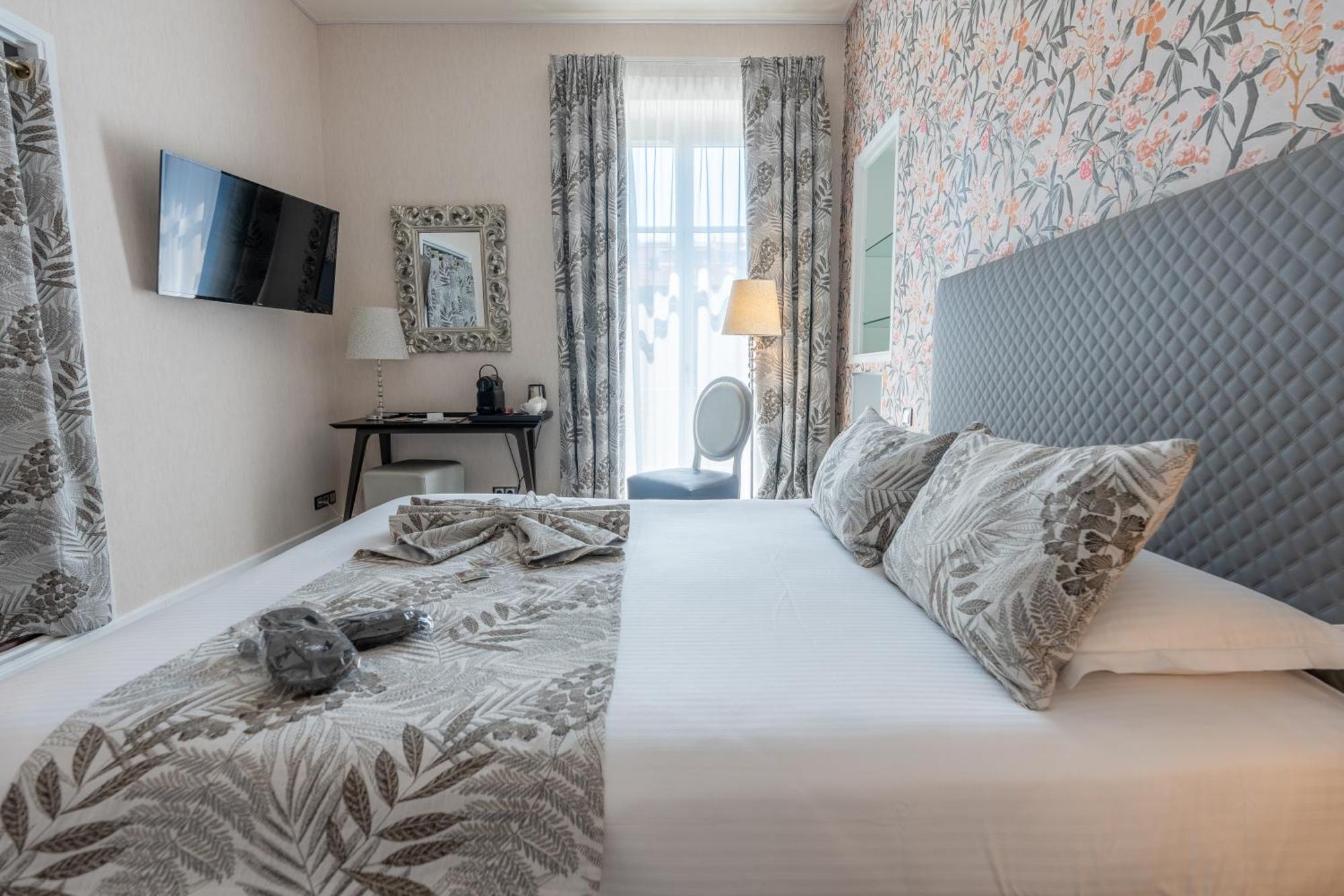 Superior Double Room with Garden View
