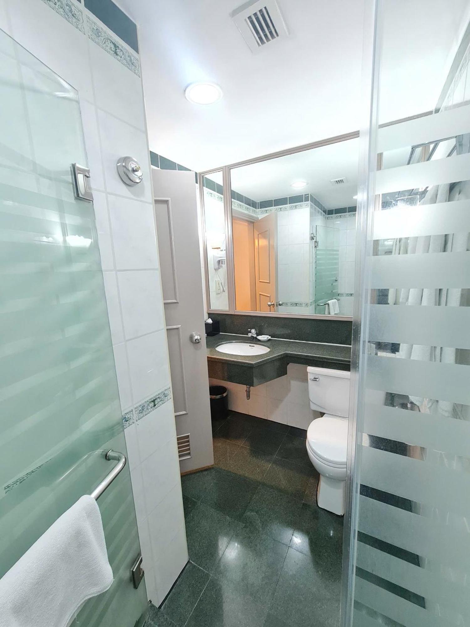 Deluxe Room with City View