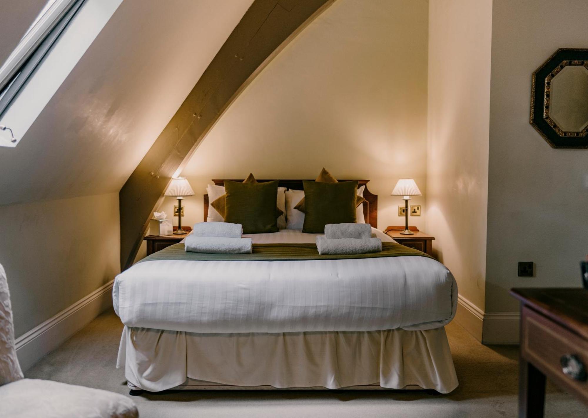 Standard Double Room,1632247669:JPEG