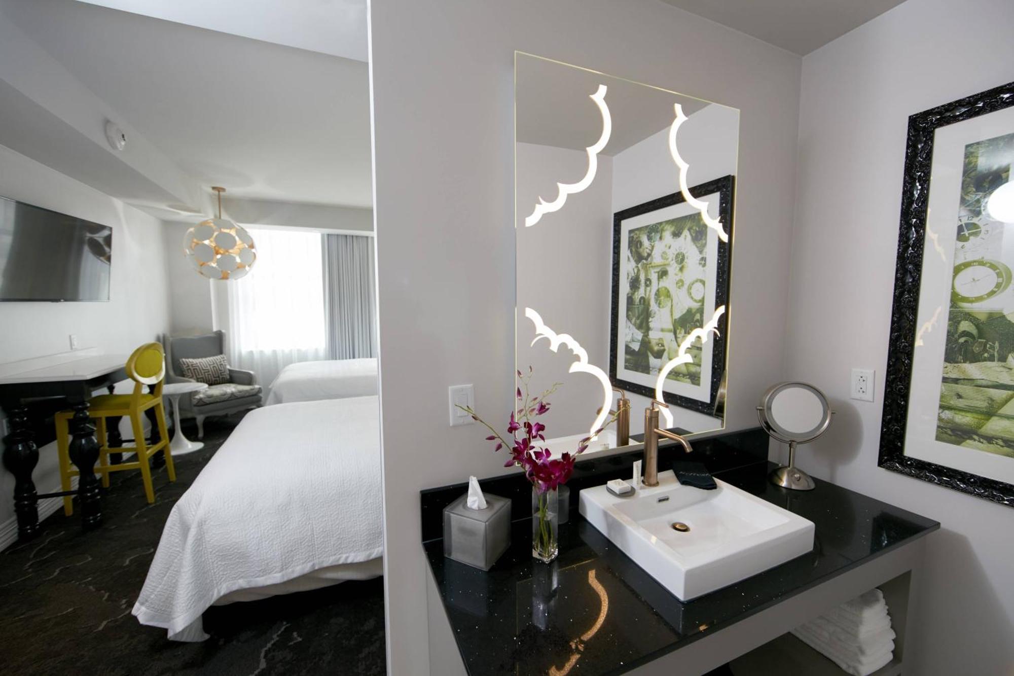 Queen Room City View