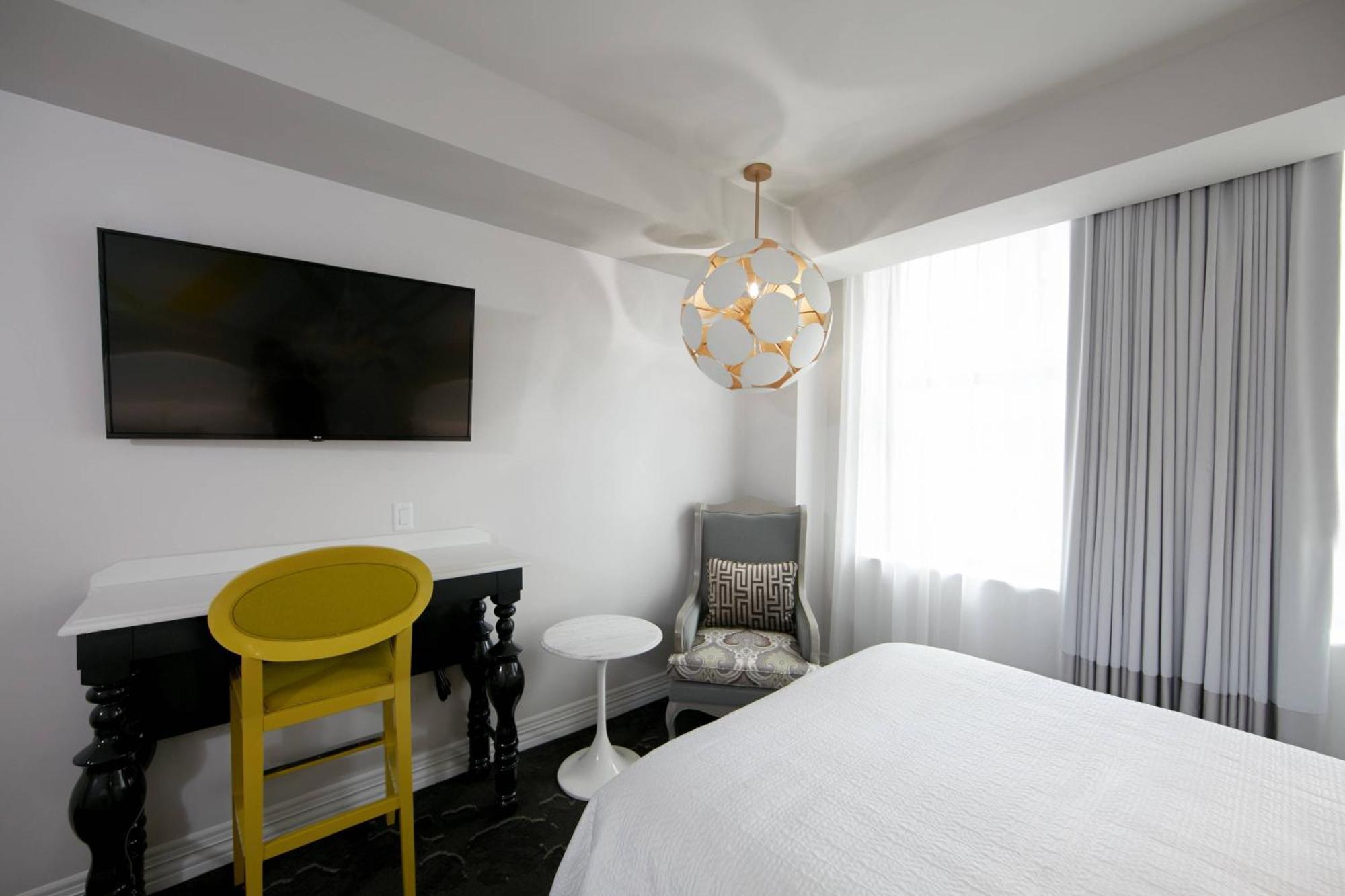 Queen Room City View