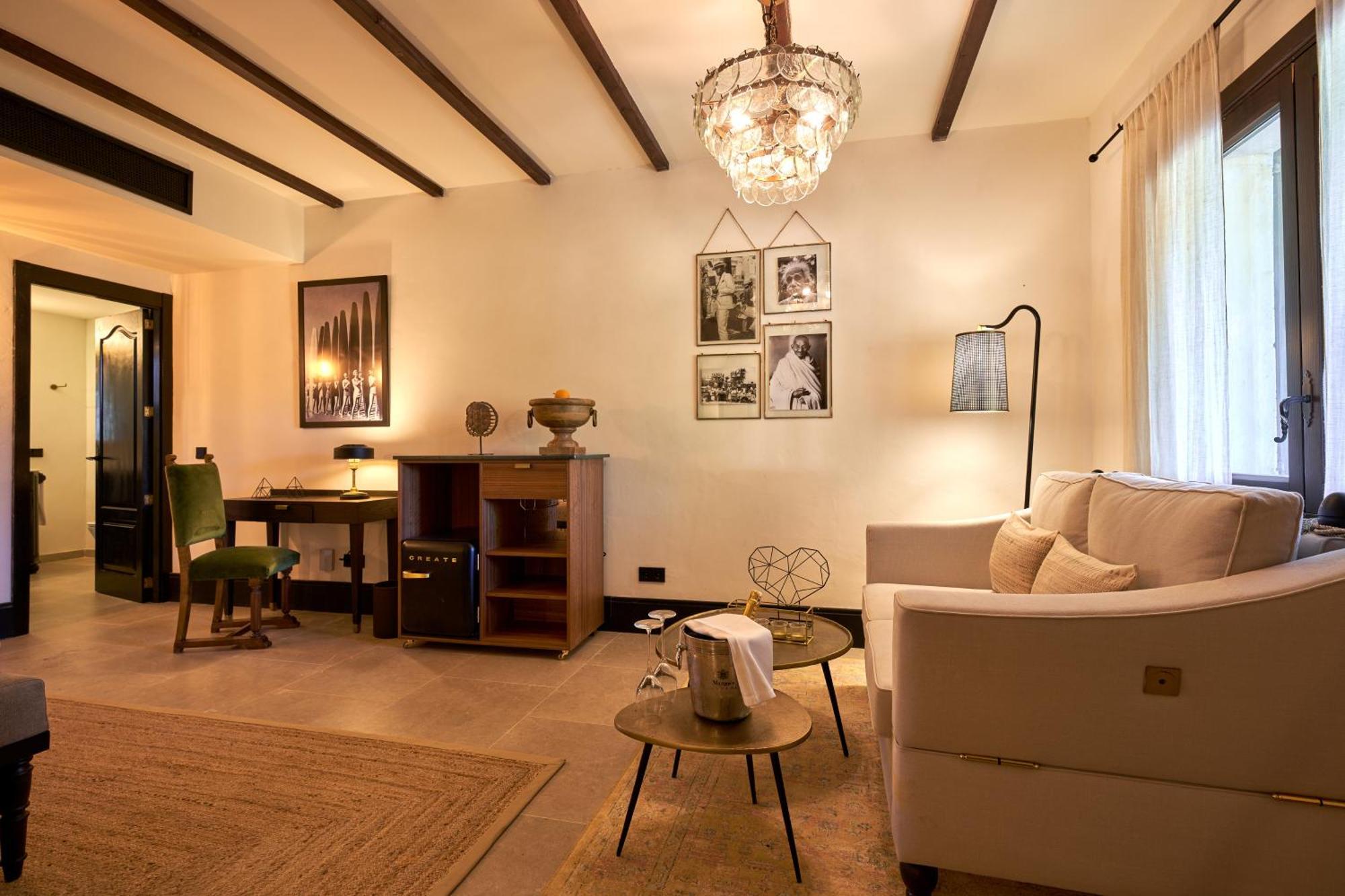 Superior King Suite