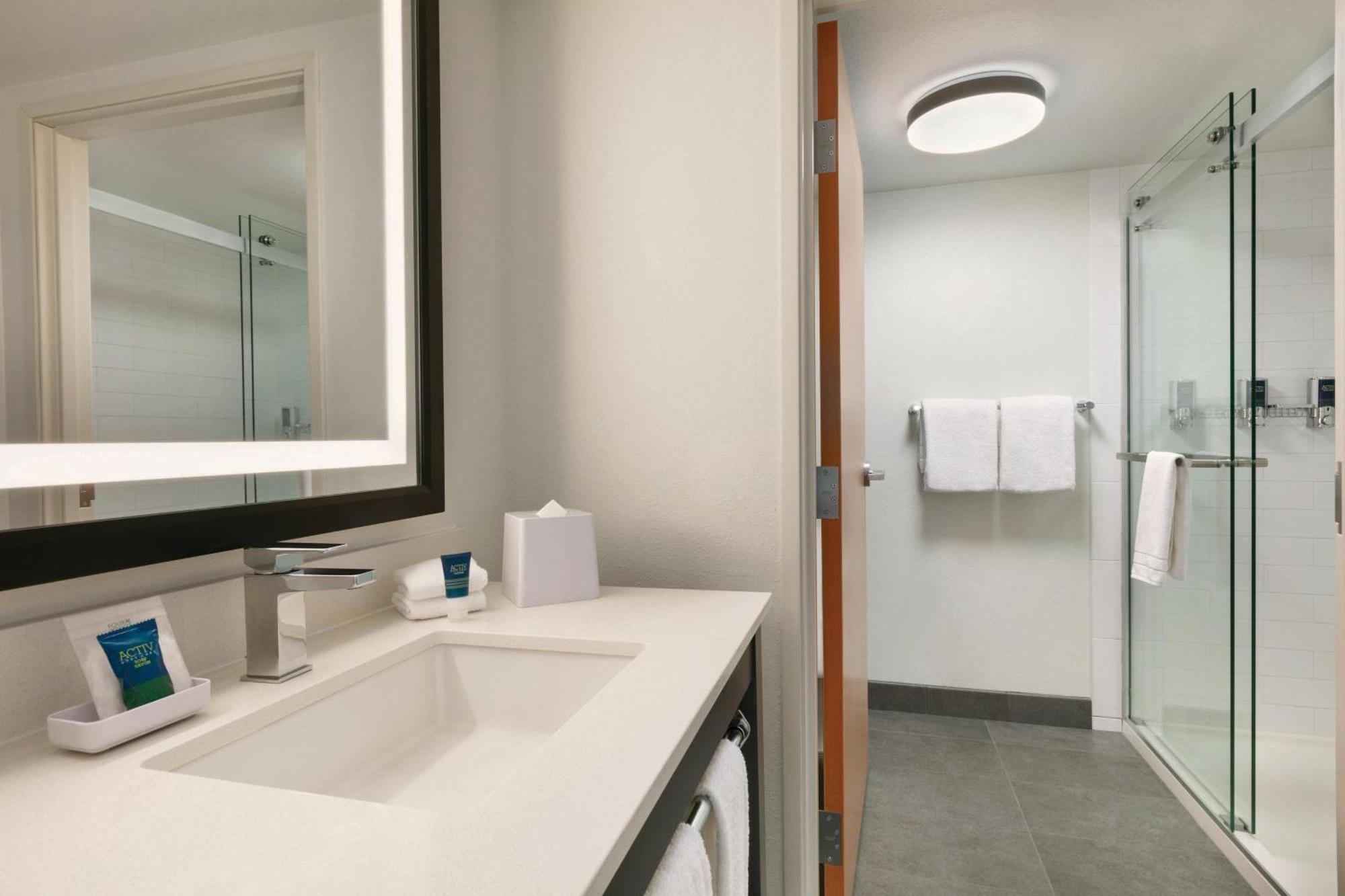 Two Bedroom King Suite, 2 Bedroom Suite