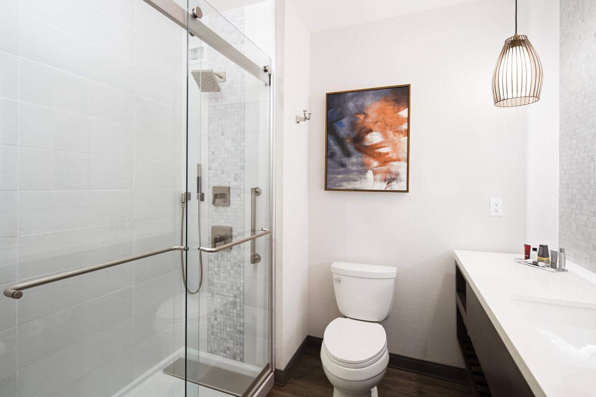 Queen Room with Two Queen Beds (Concierge Lounge Access)
