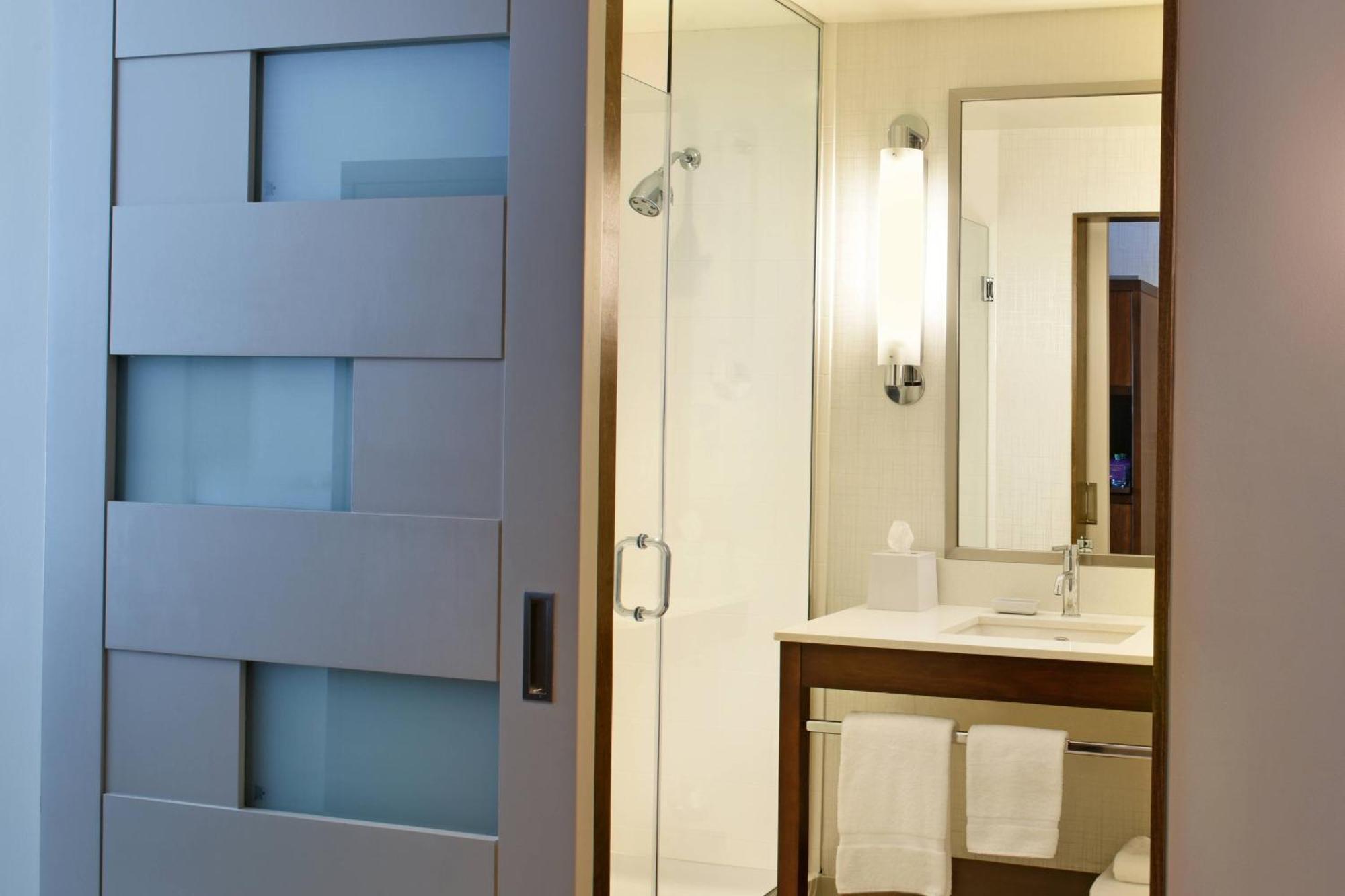 King Room with Roll-in Shower - Mobility and Hearing Accessible