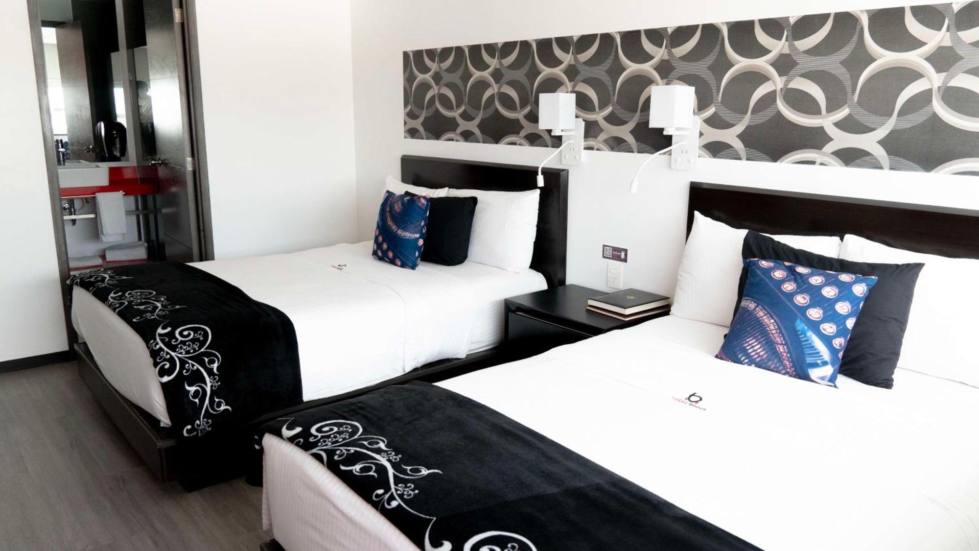Double Room with Two Double Beds - Non-Smoking