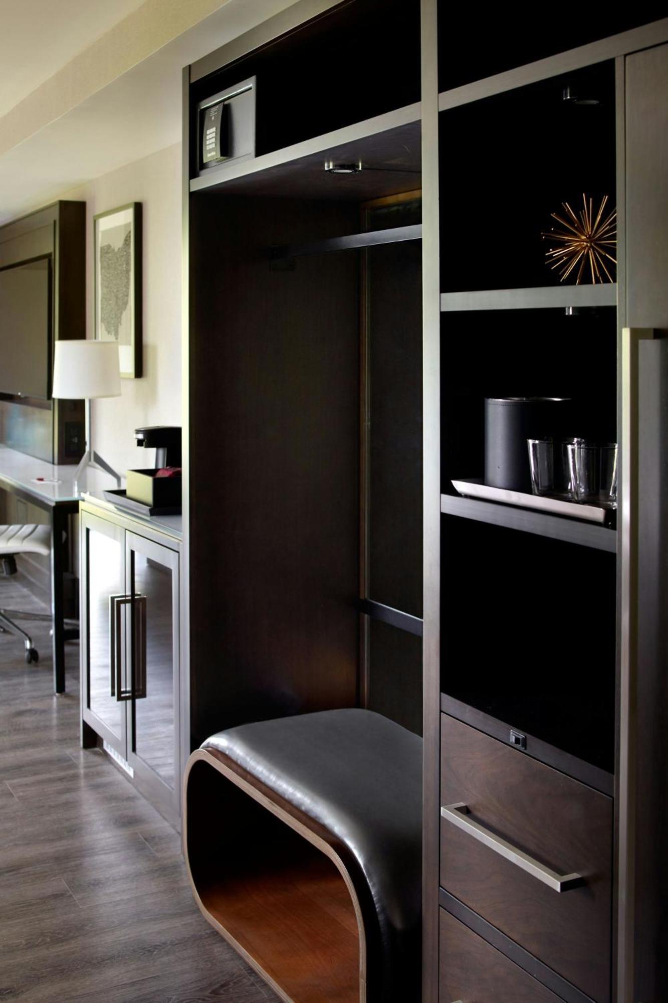 Executive King Room