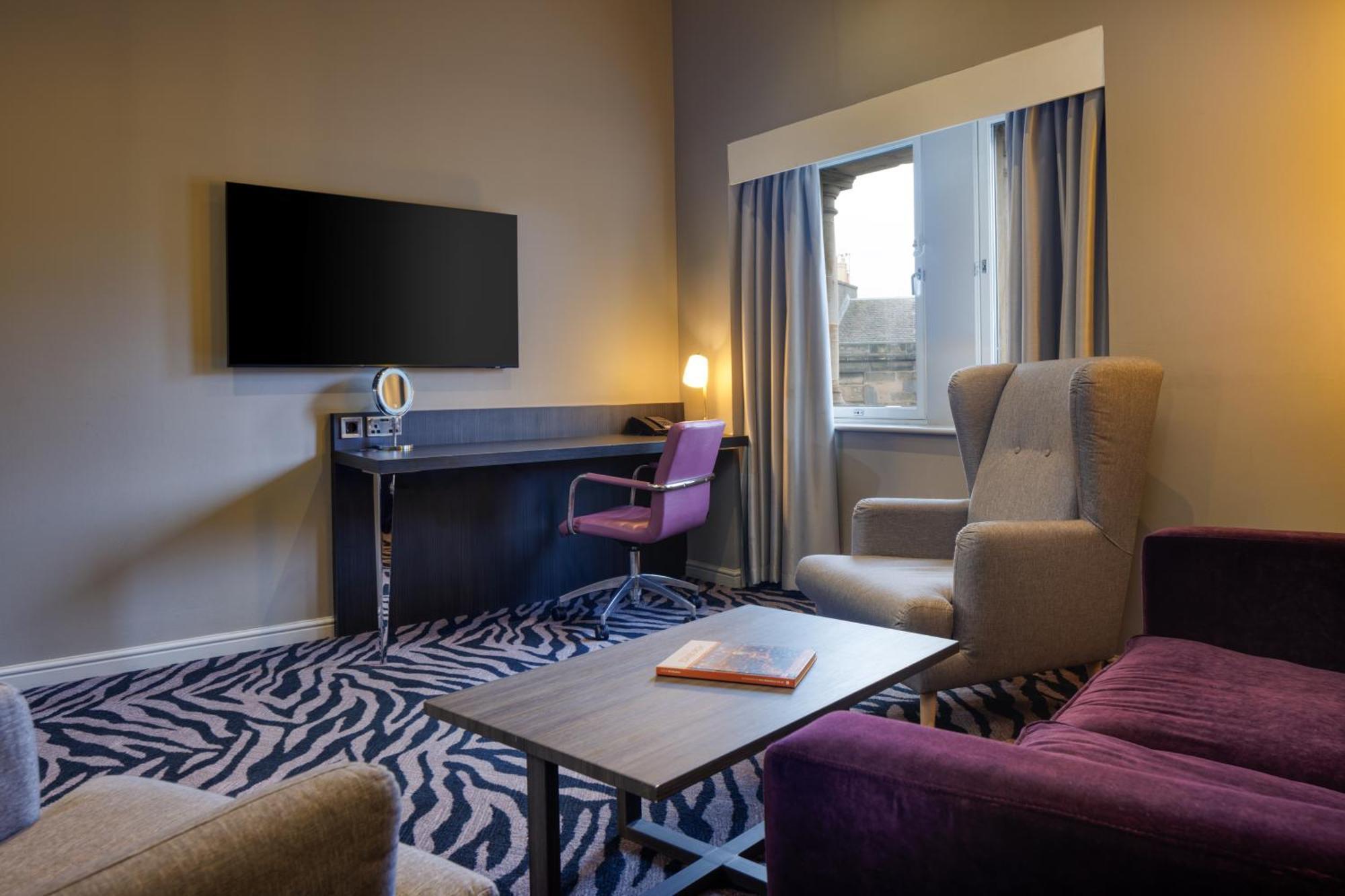 King Junior Suite