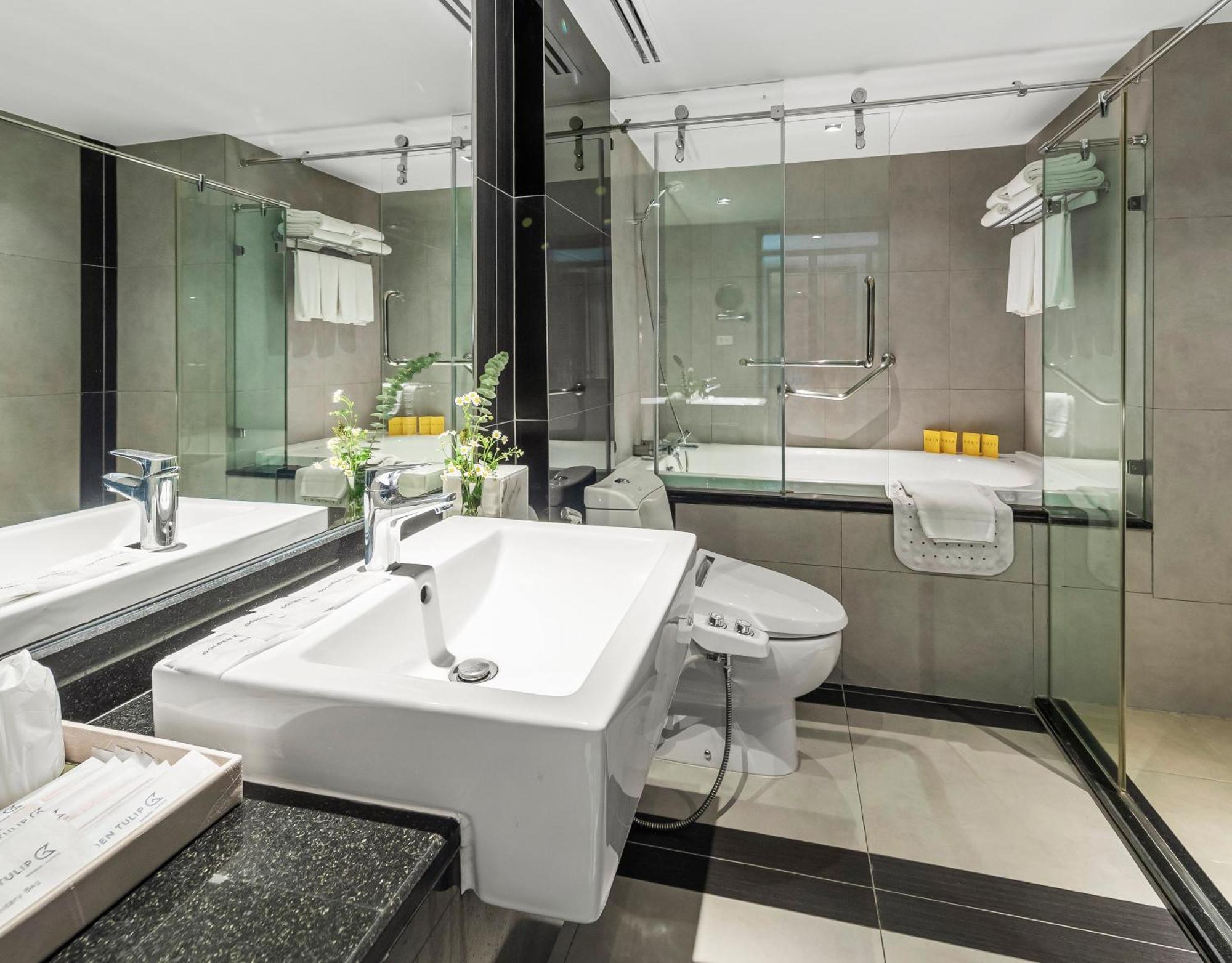 Residence King Suite