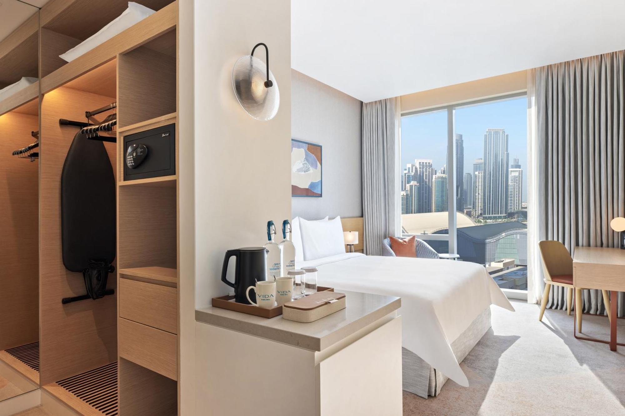 Deluxe Room King Burj Khalifa View