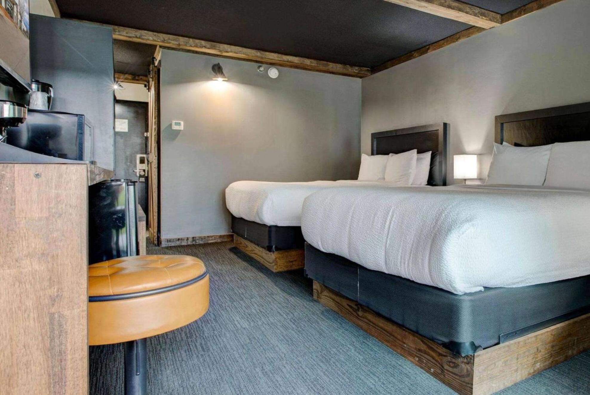 Queen Room with Two Queen Beds - Non-Smoking