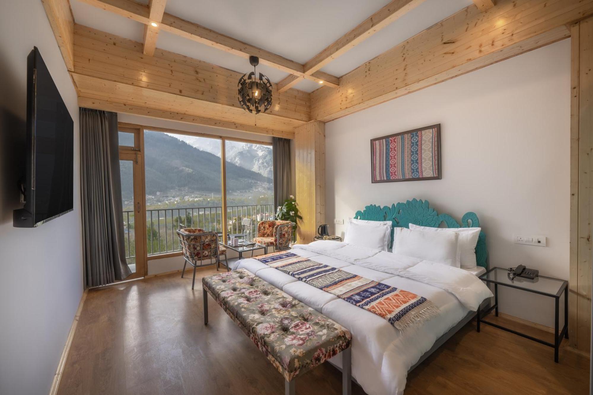 Studio with Balcony