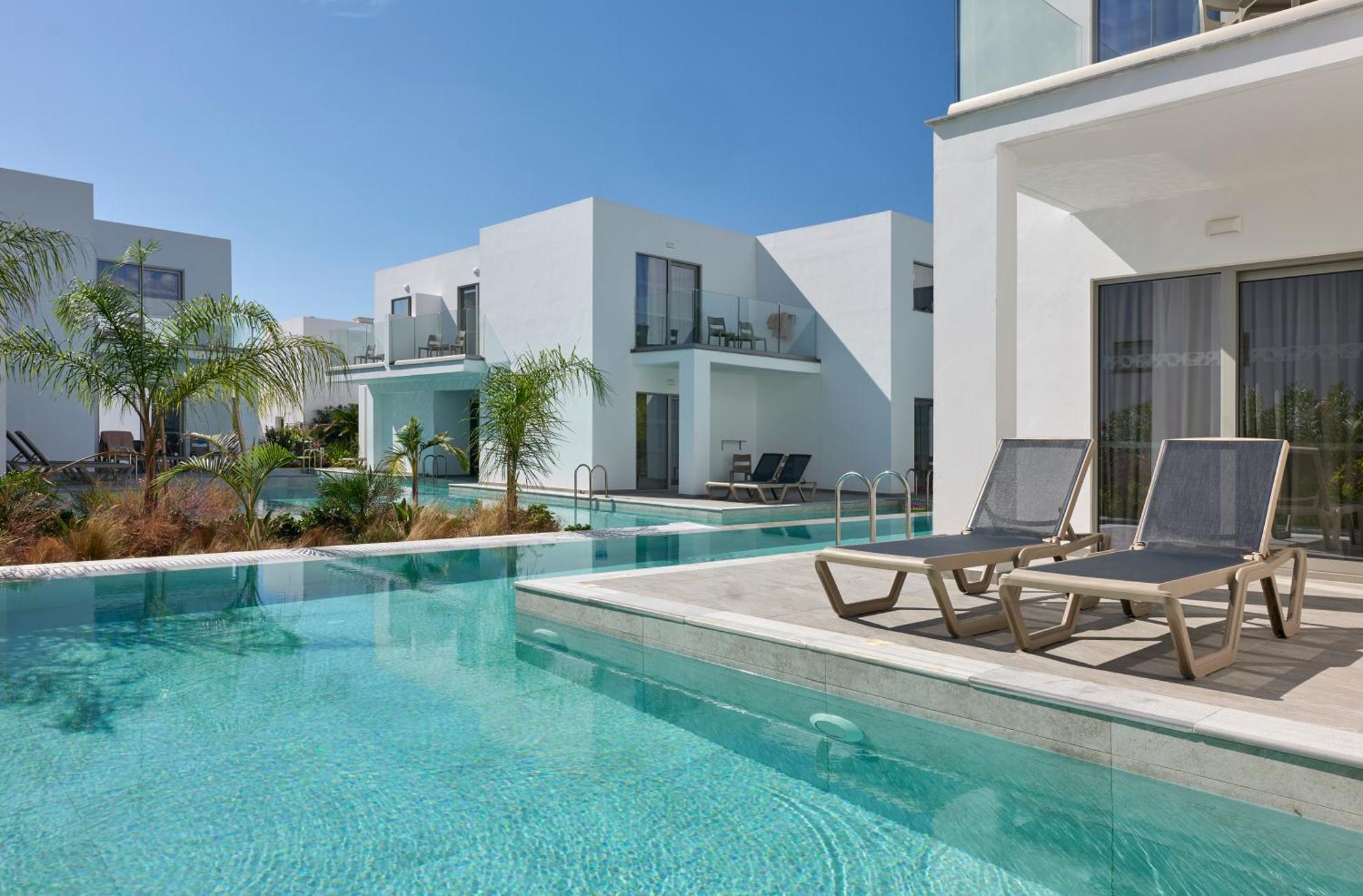 Double Room Swim Up