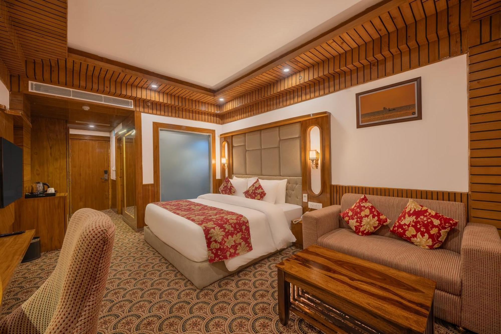 Double Room with Pool View