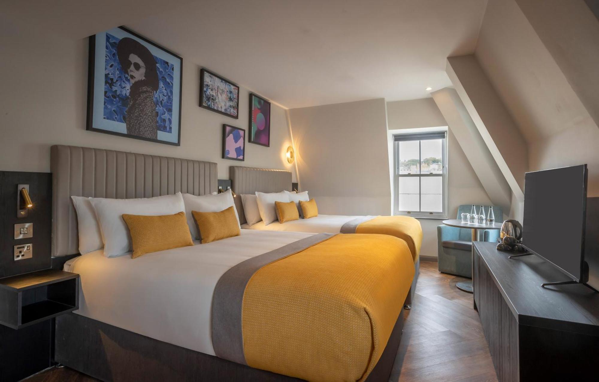 Deluxe Double & Single Room