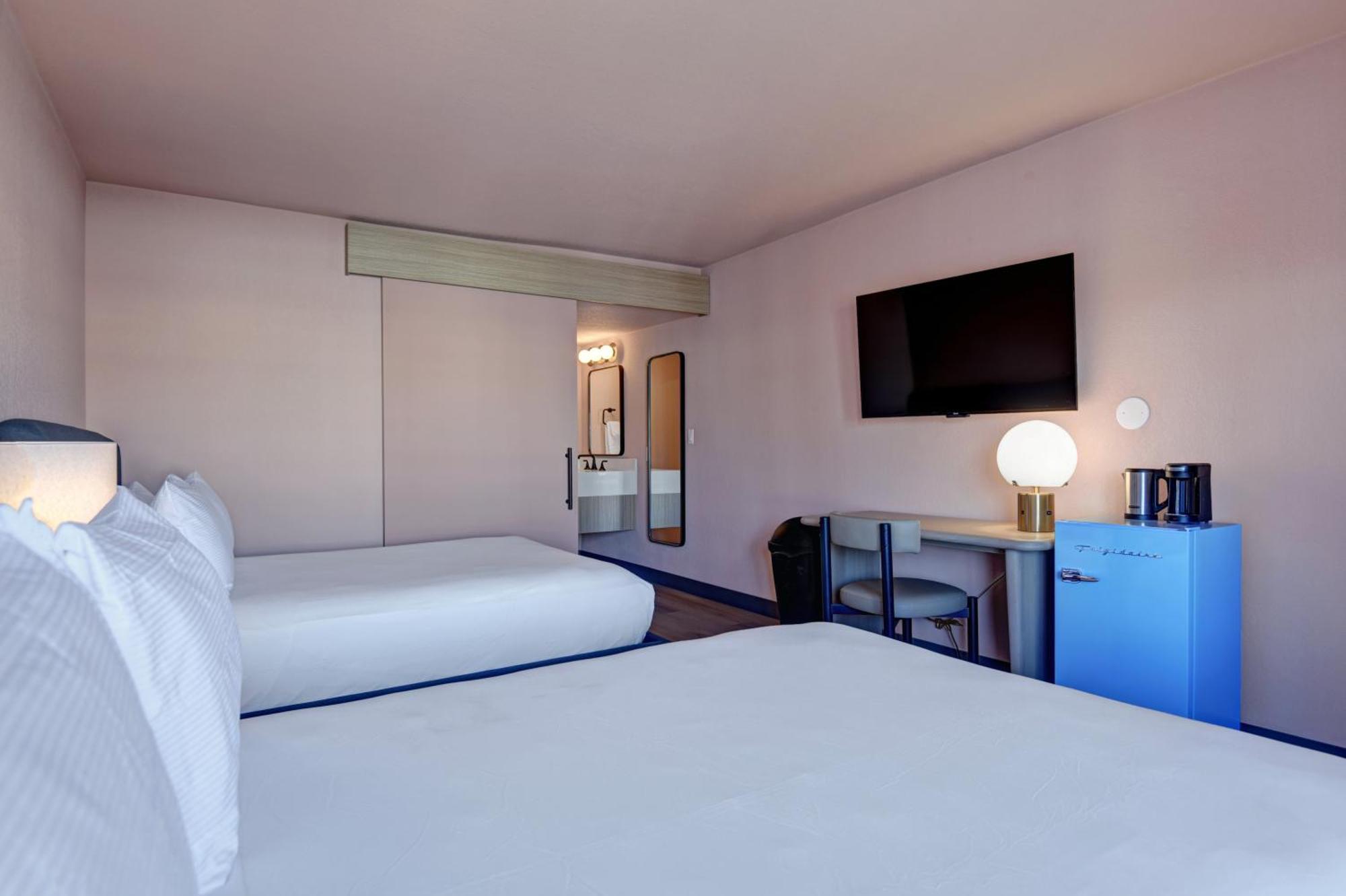 Superior Queen Room with Two Queen Beds