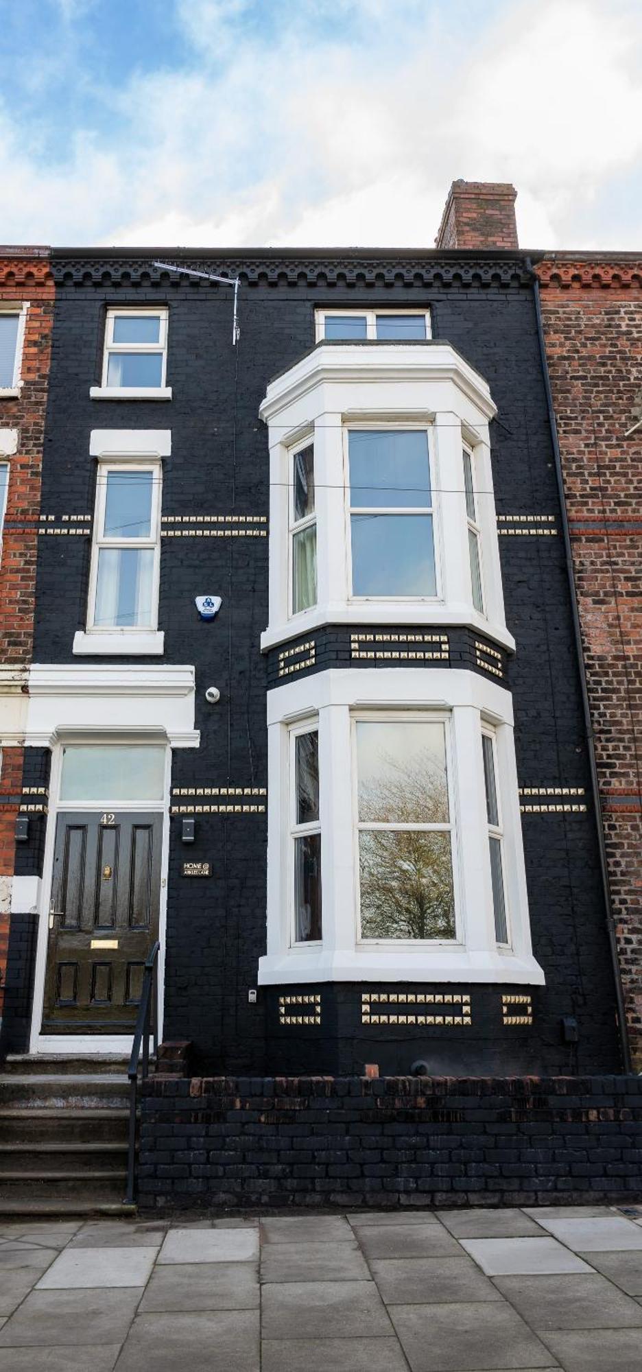 Seven-Bedroom House