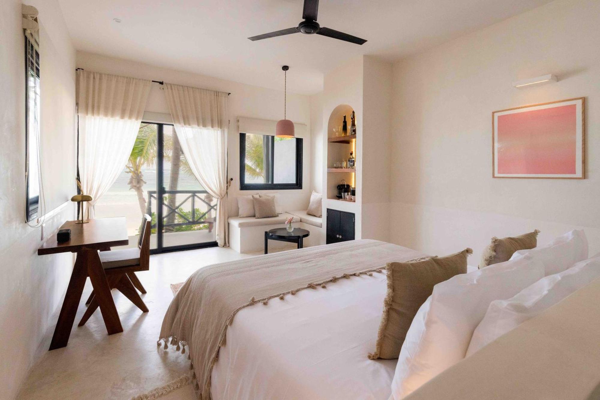 OCEANFRONT SUITE WITH TERRACE