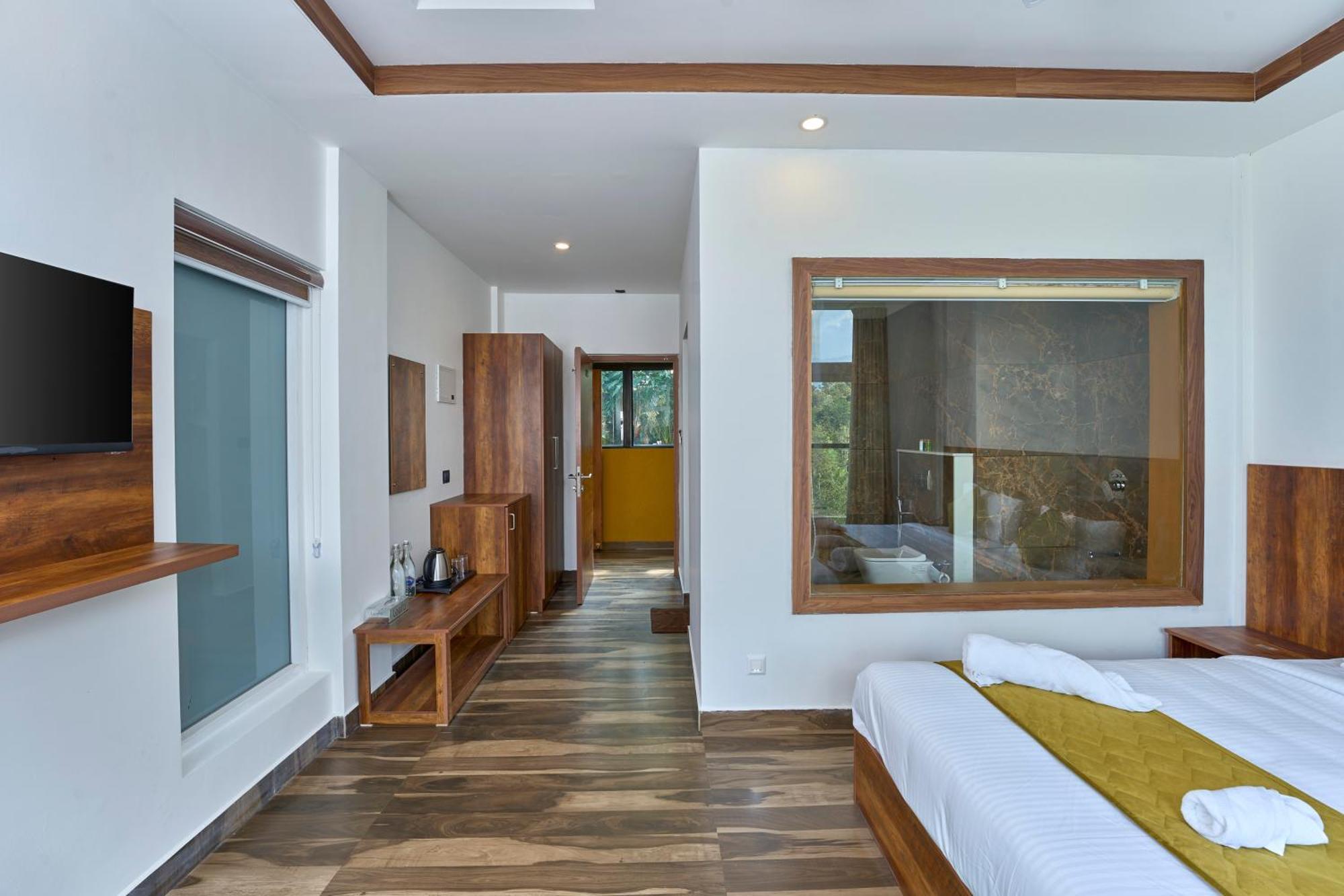 Classic Room with Balcony with 20% Off on Meal Upgrade,Early Check-In upto 2 hours (subject to availability) & Complimentary Welcome Drink on arrival