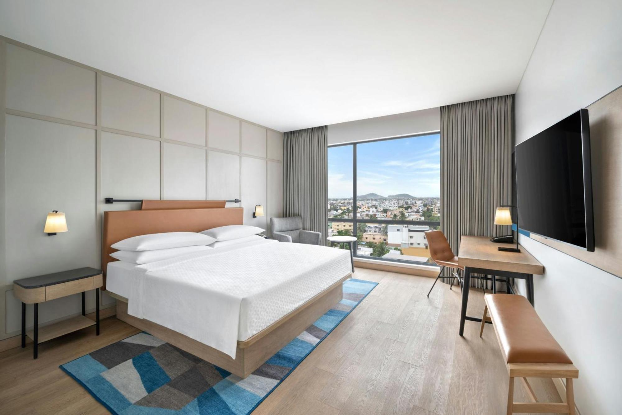Executive King Suite with City View