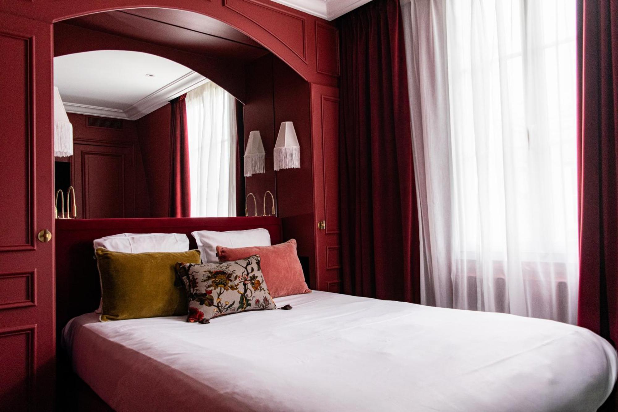 Renovated Cocoon Room Courtyard View,1656169997:JPEG
