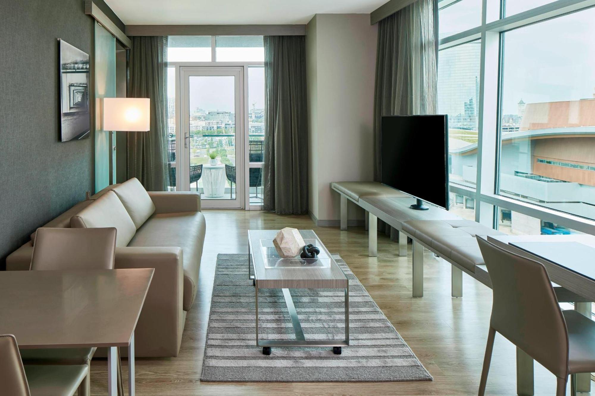 Junior Suite 1 King Bed Sofa Bed Corner Balcony High Floor