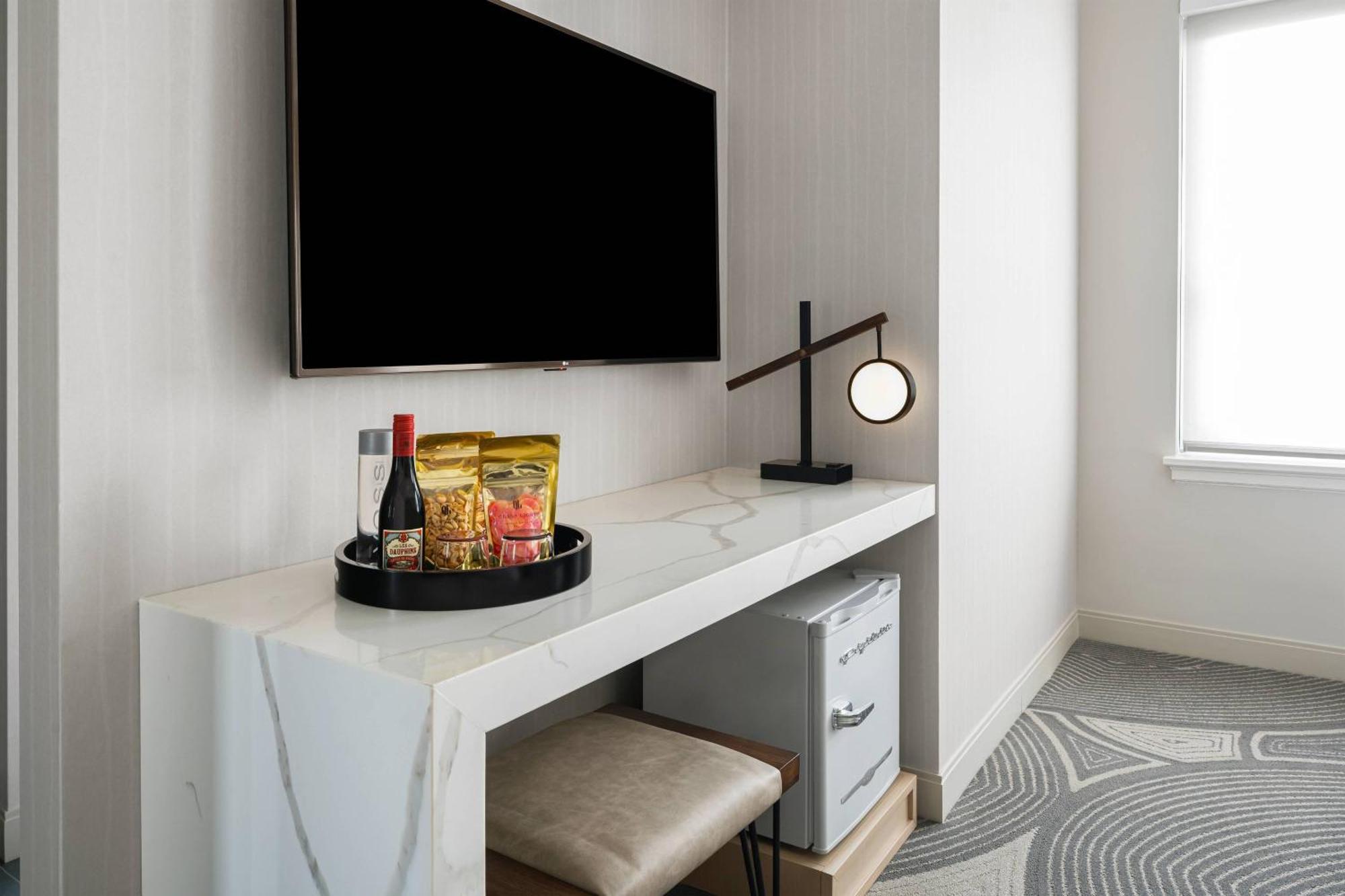 Guest Room, 1 King