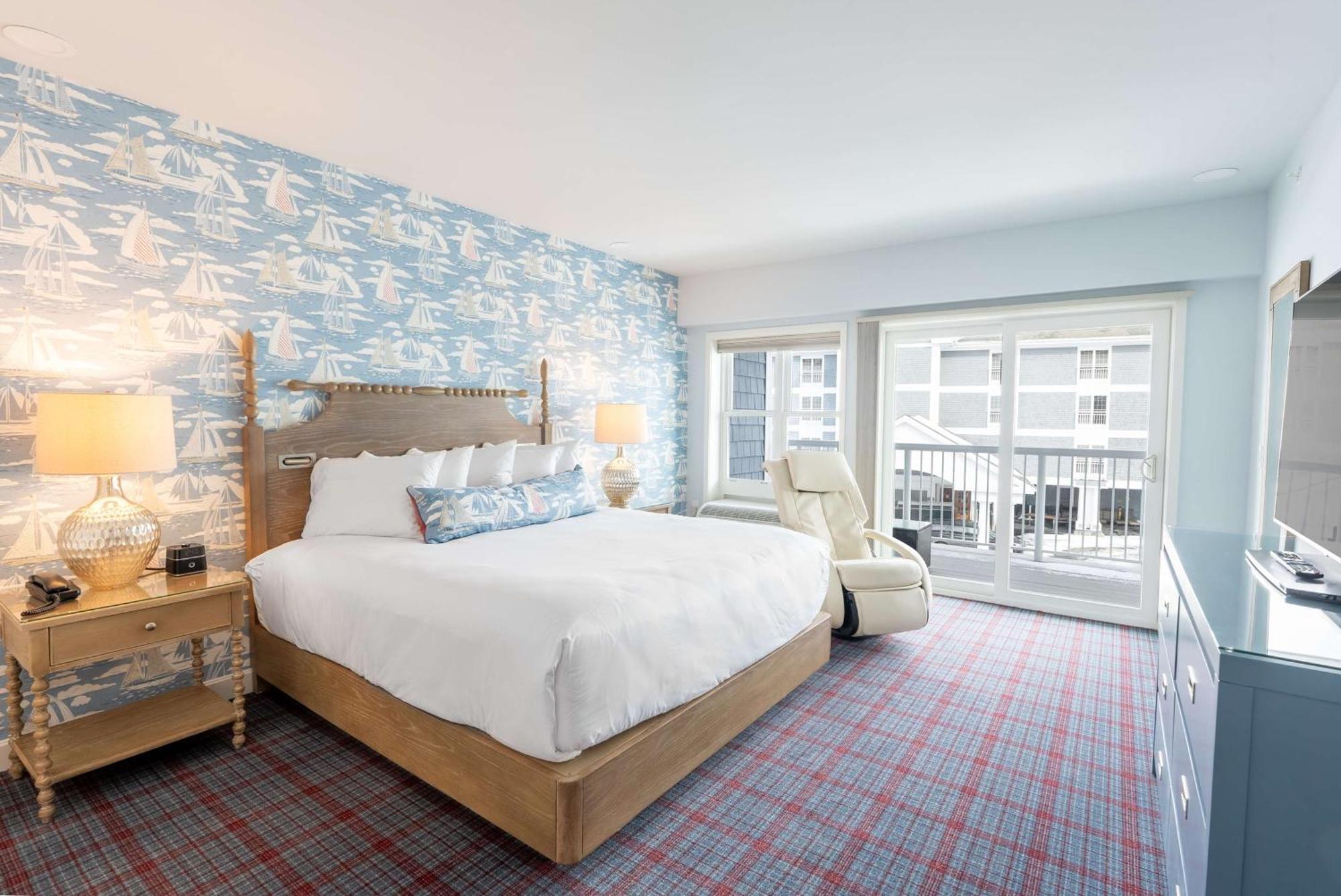 Partial Oceanview Eden King Apartment