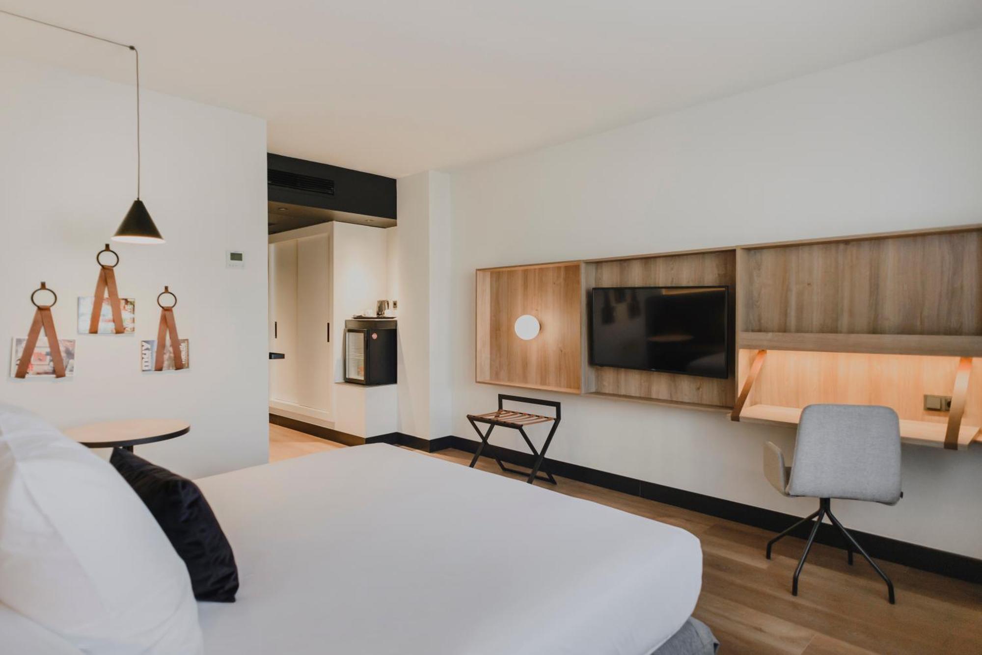 Double Room for Single Use with City View