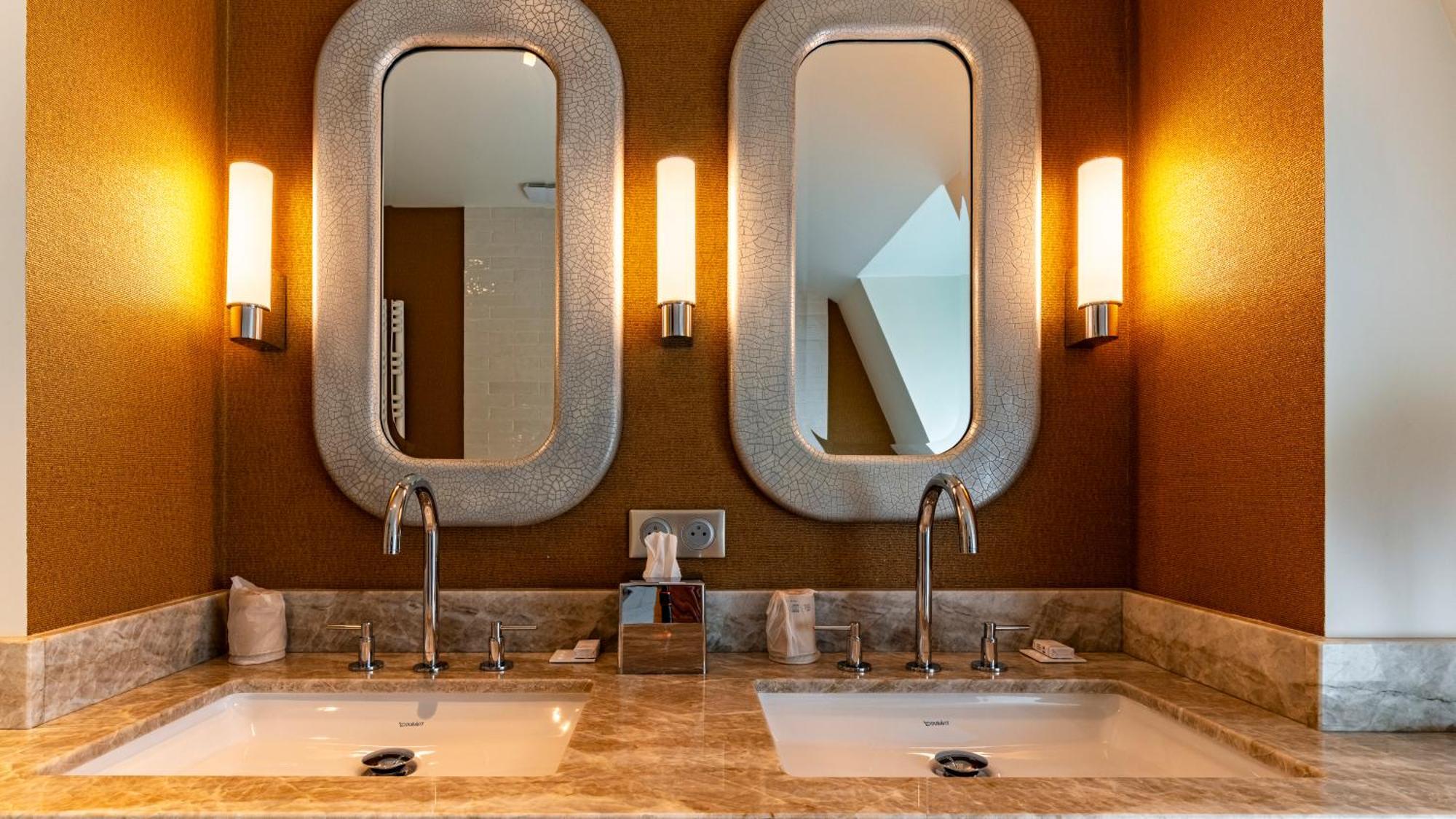 Suite with City View