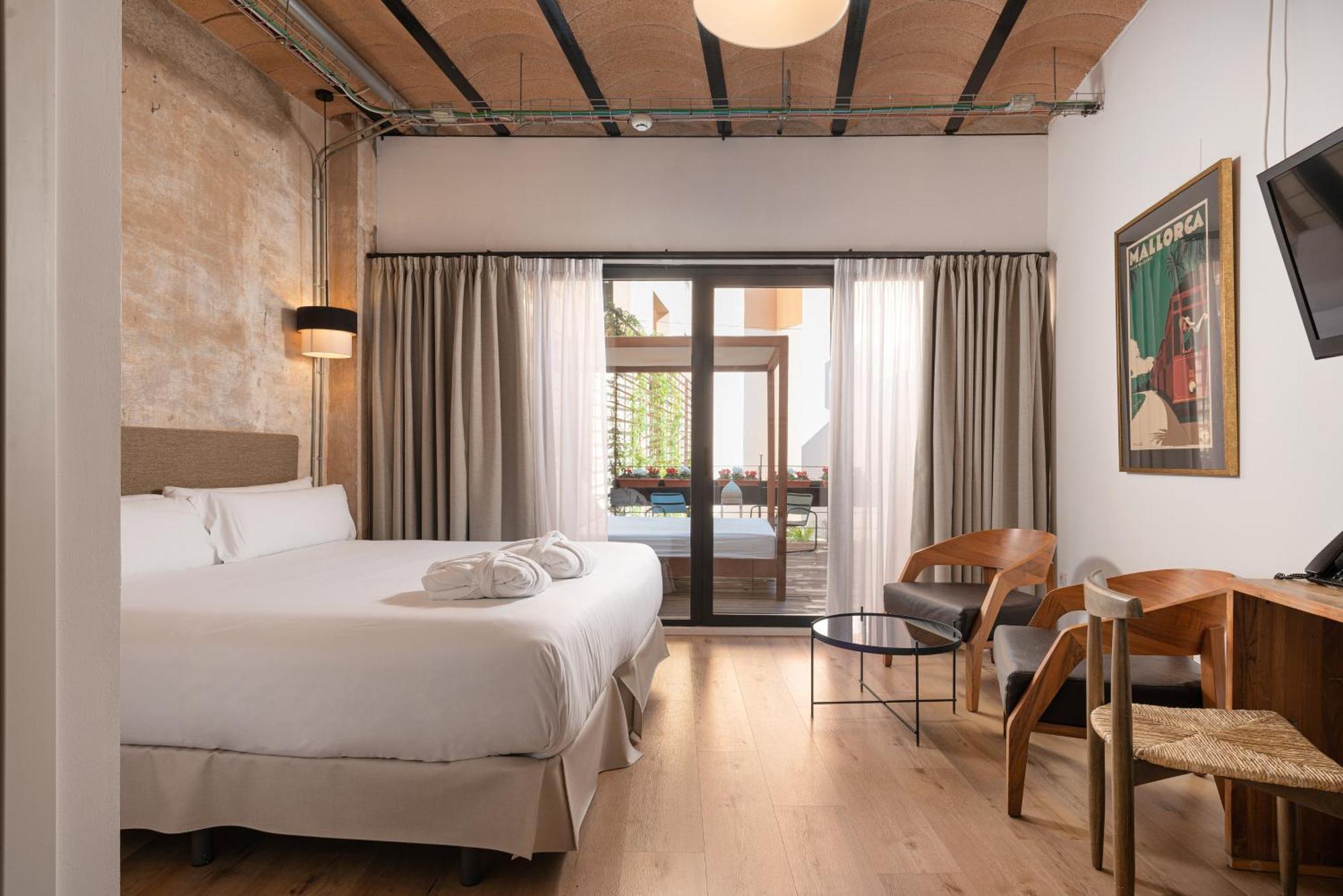 Premium Double Room with Terrace