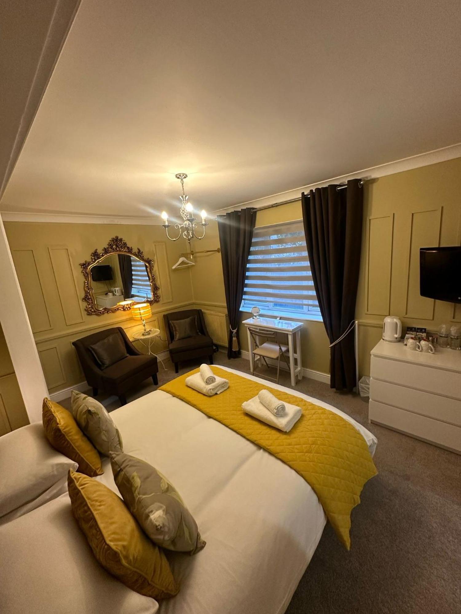 Deluxe Double Room,1648911102:JPEG