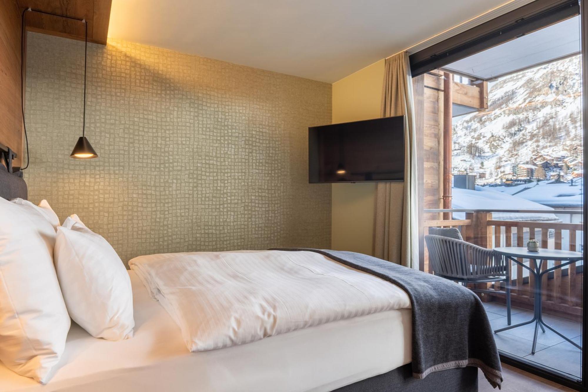 Double Room West