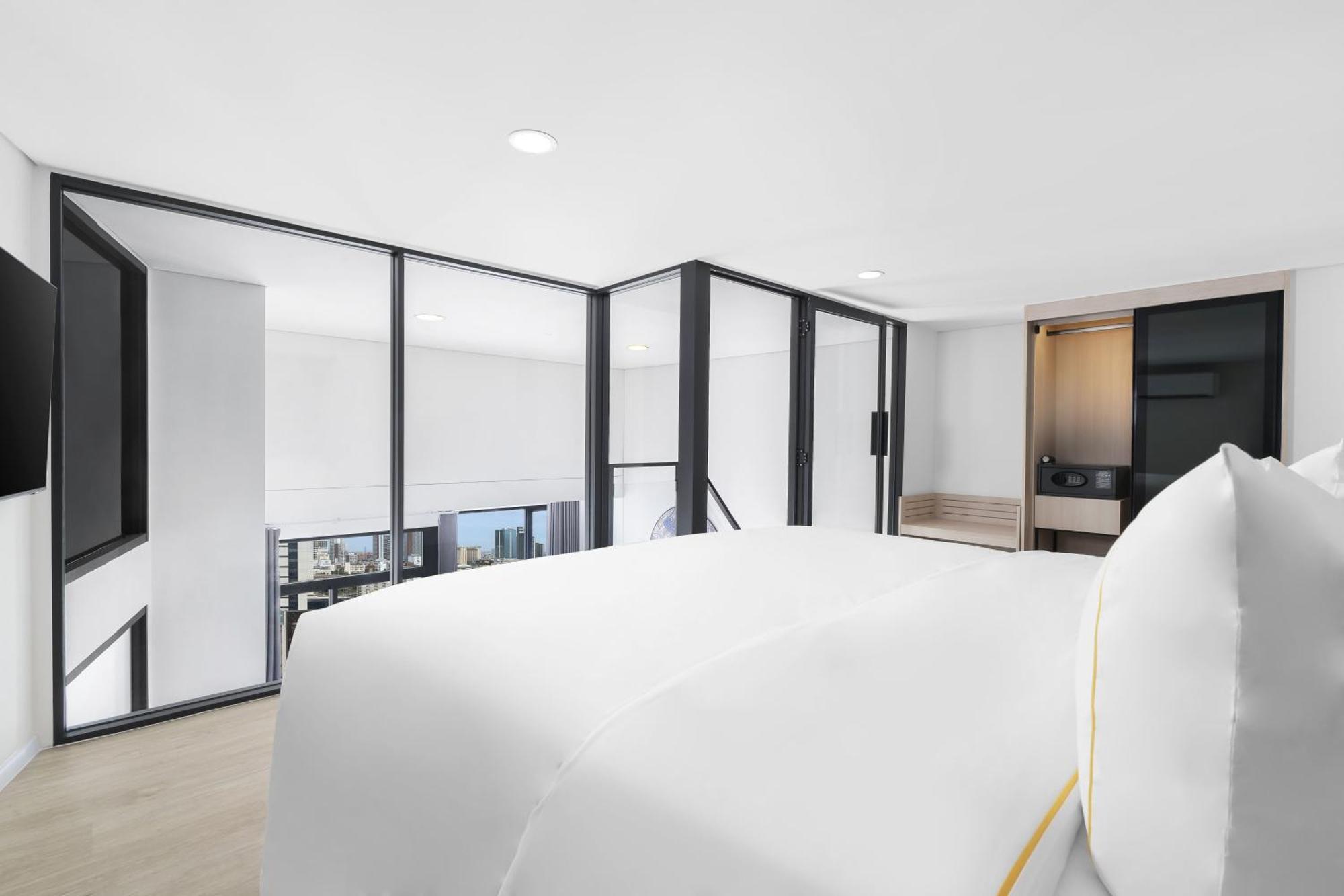Premier Studio Duplex Queen