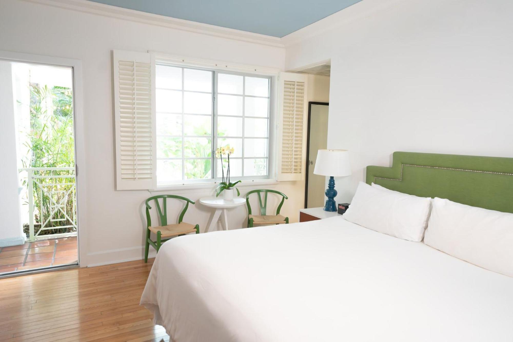 Standard King Room Garden View
