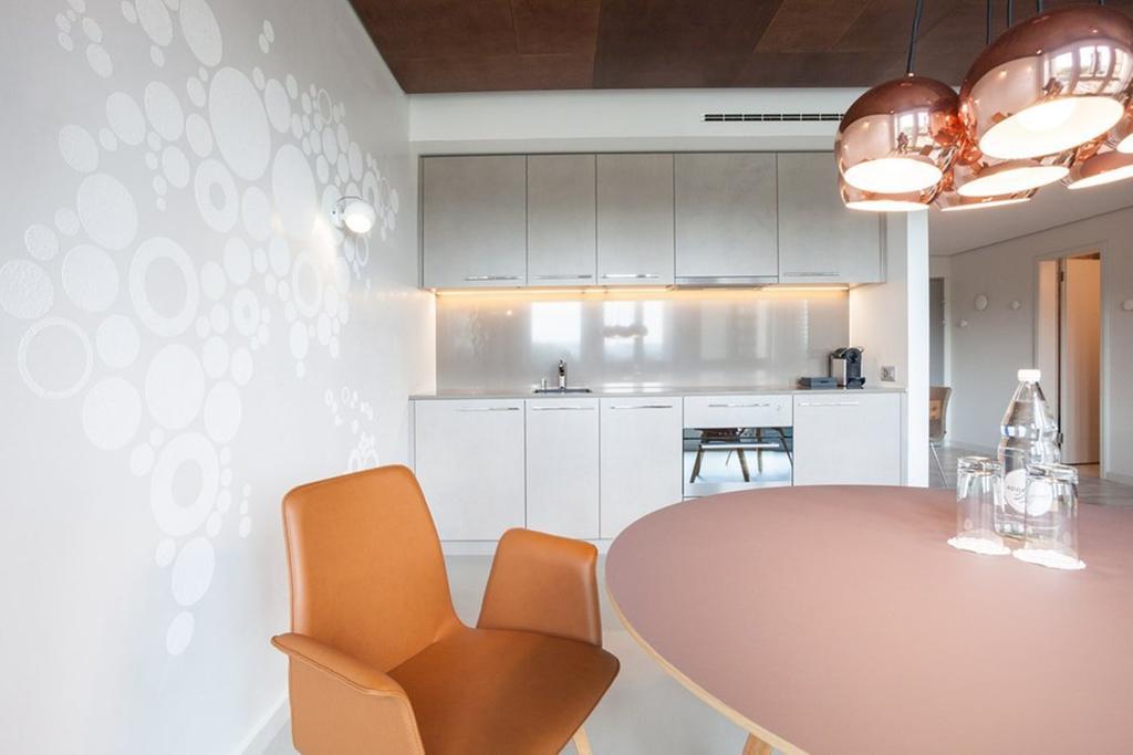 Executive Residential One-Bedroom Suite with Kitchen,165013686:JPEG