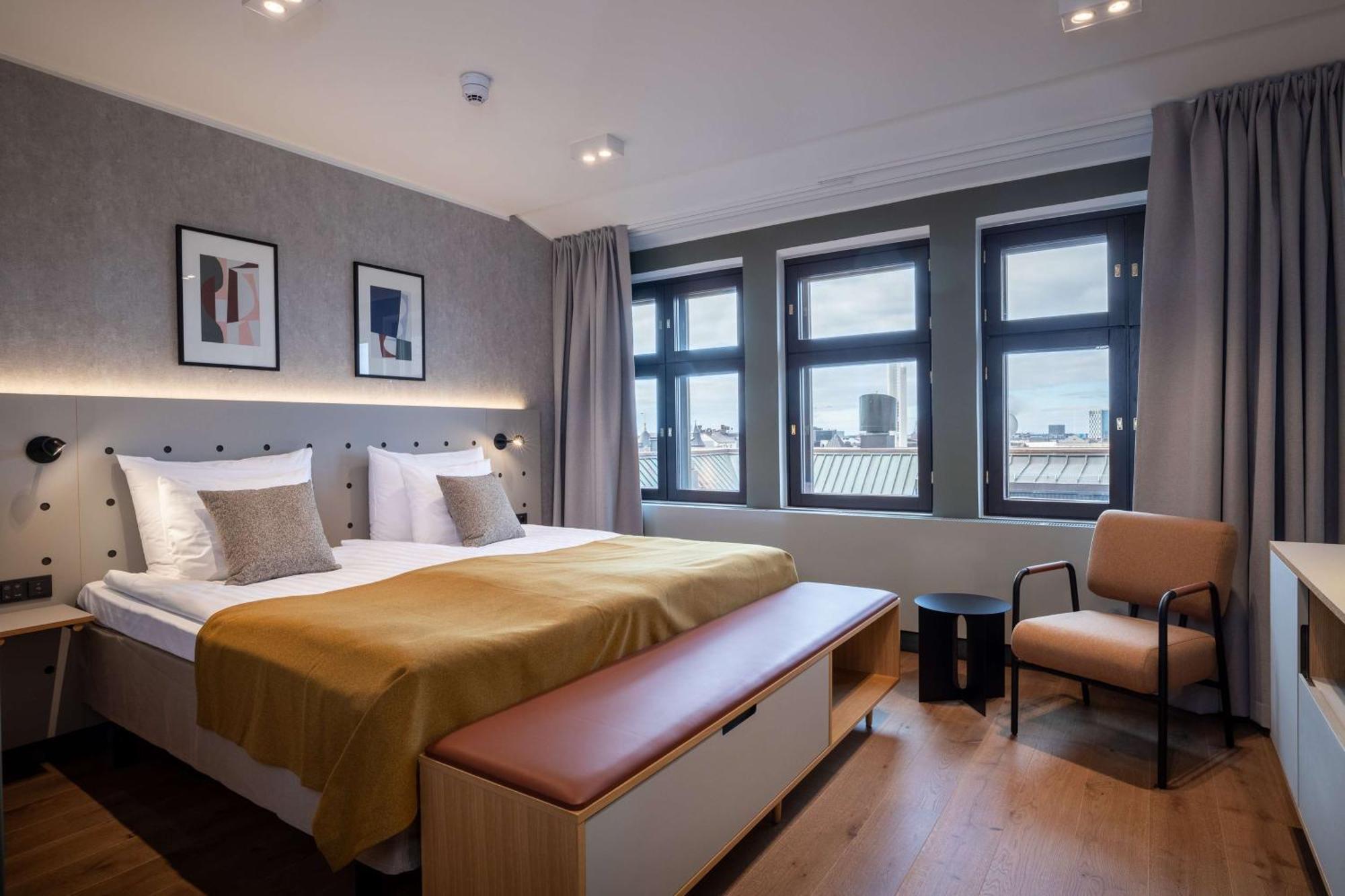 Superior King Room