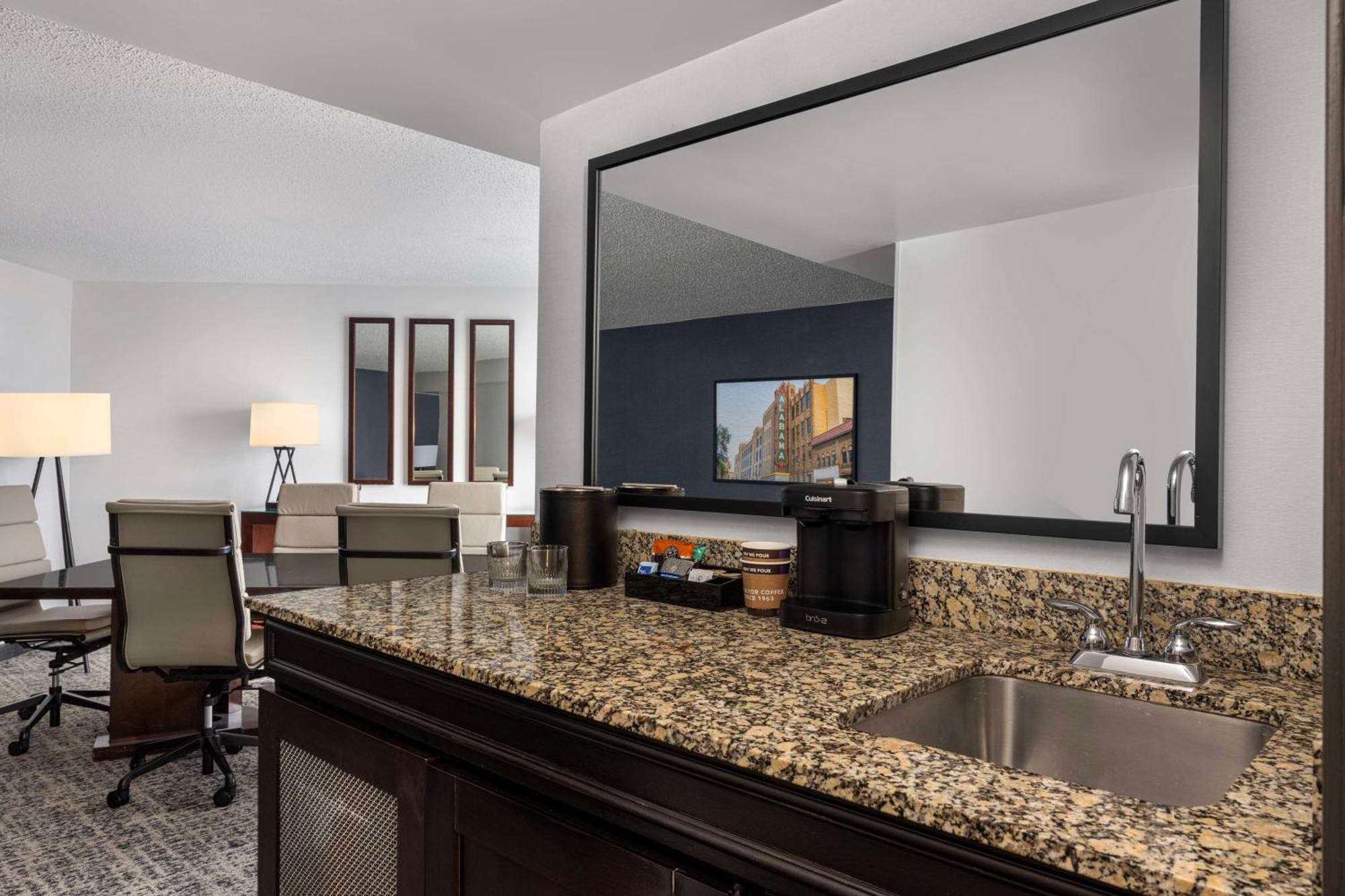 Executive King Suite Non-Smoking