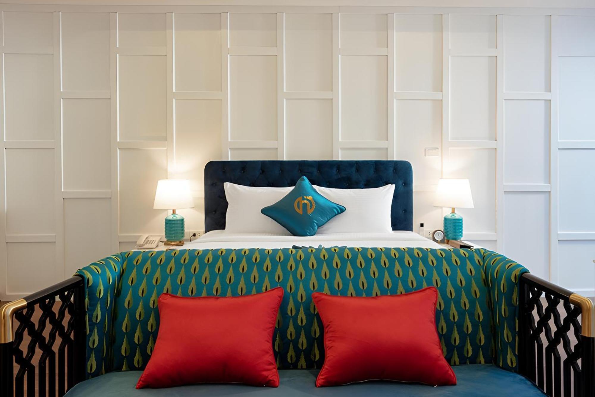 Suite with City View