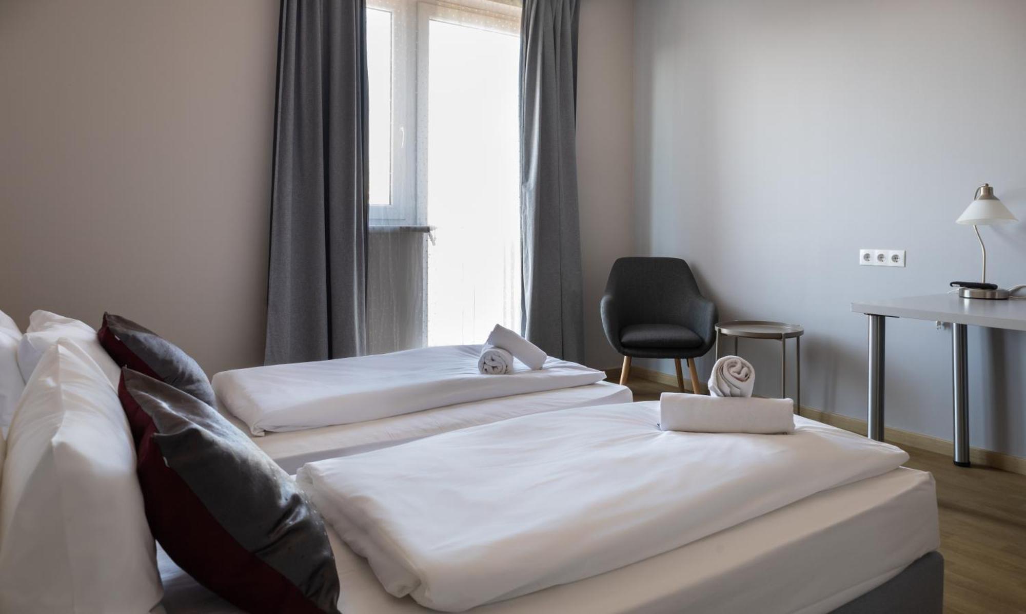 Standard Twin Room with Balcony