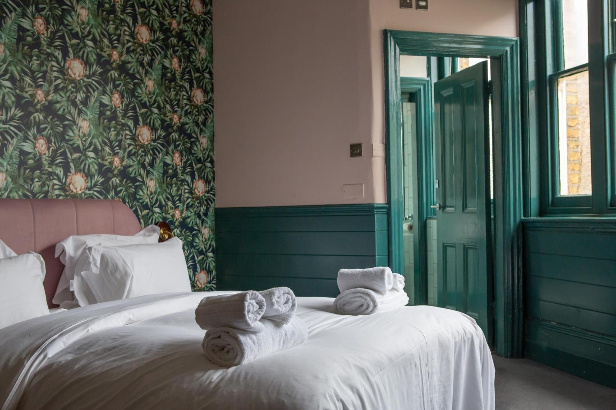 Standard Double Room,1652804898:JPEG