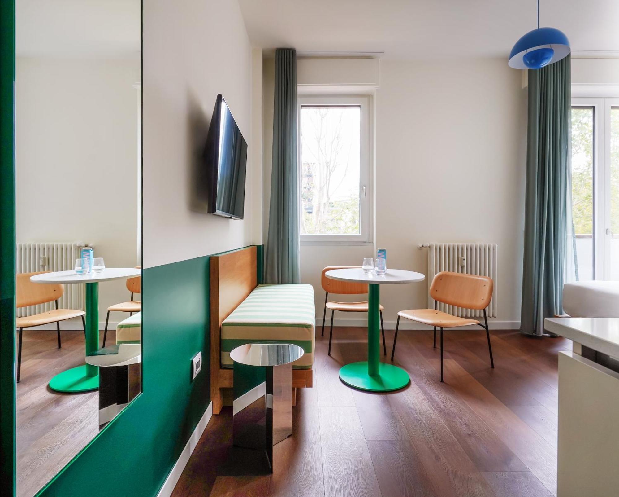 Medium Studio with Kitchenette