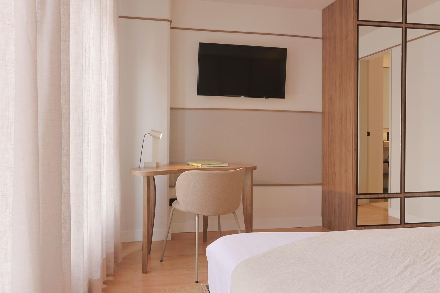 Standard King Room