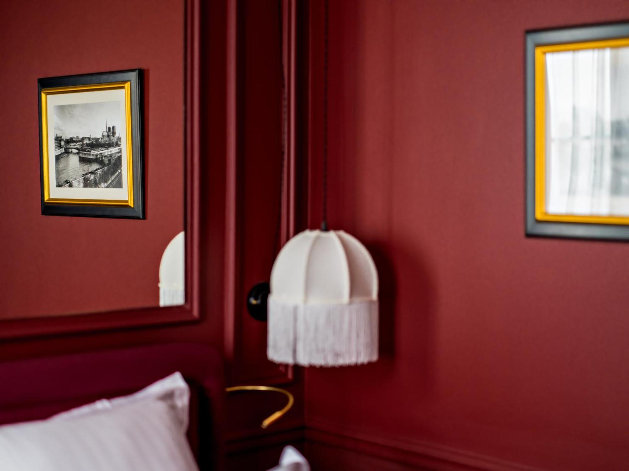 Chambre Premium vue Tour Eiffel accès au spa offert