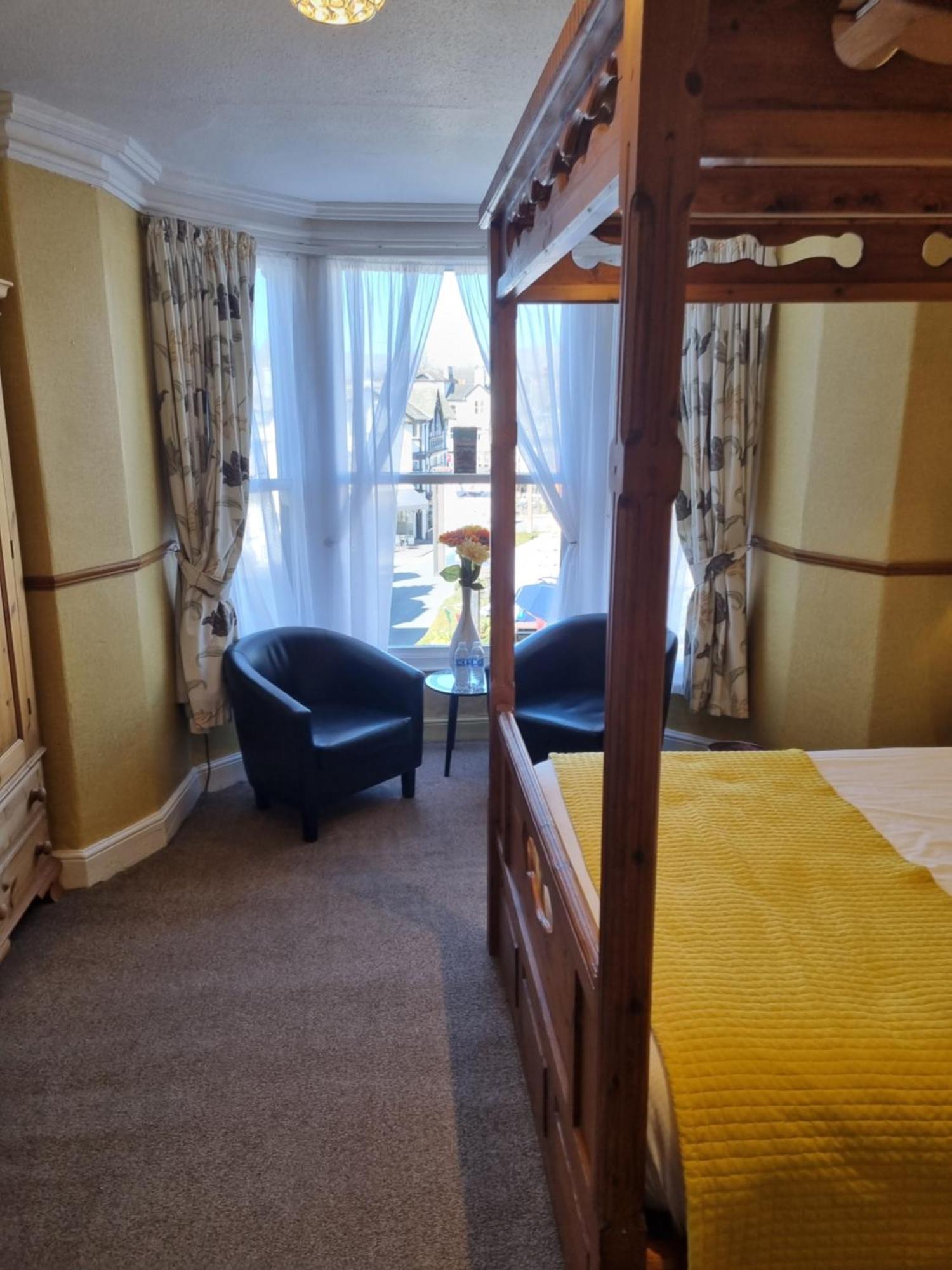 Deluxe Double Room with Shower