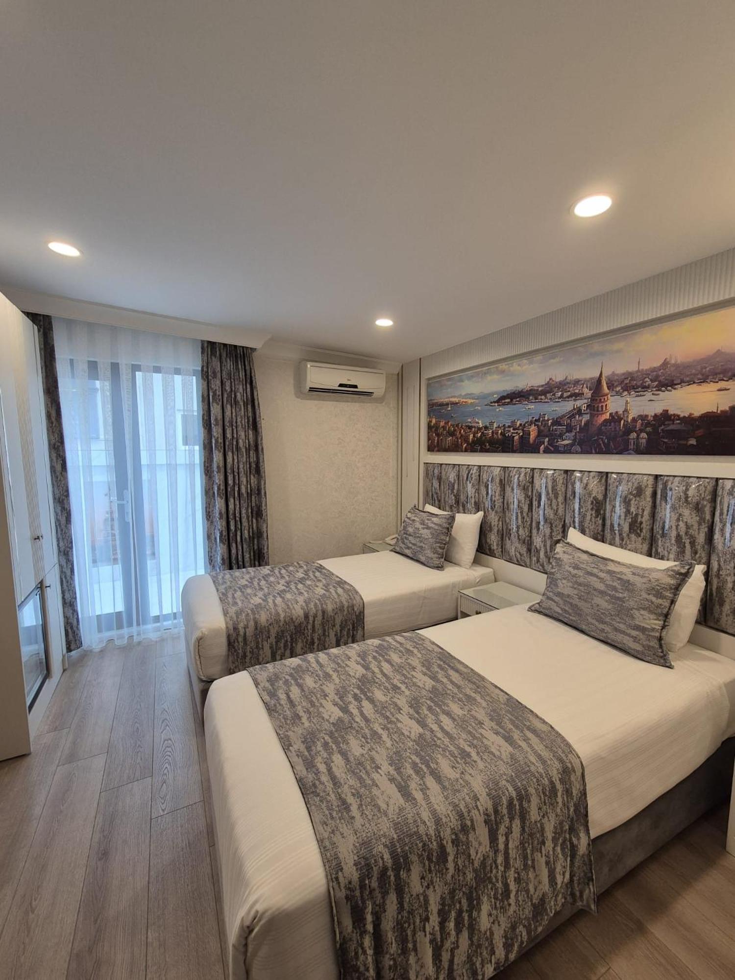 Suite with Balcony