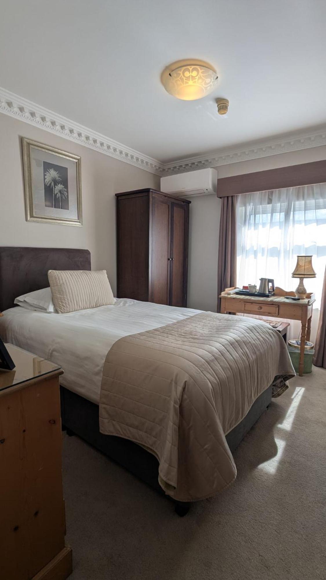 Deluxe Single Room