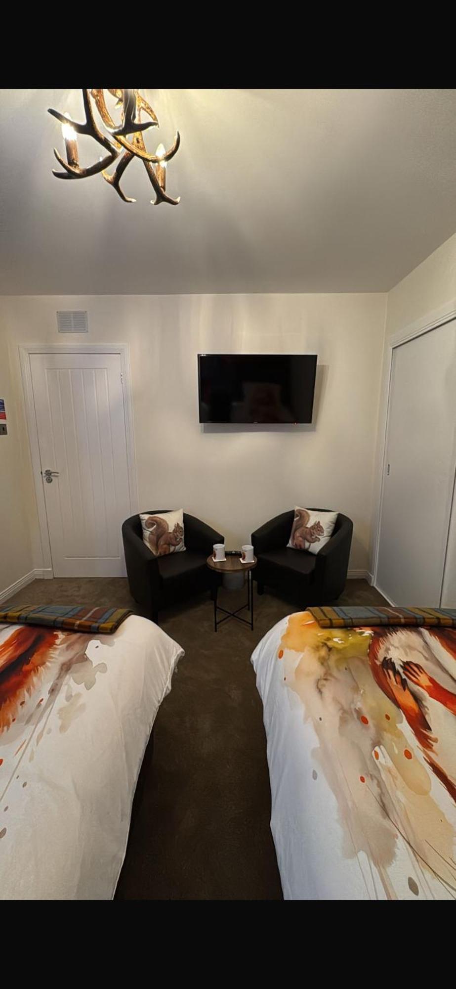 Twin Room,1656294401:JPEG